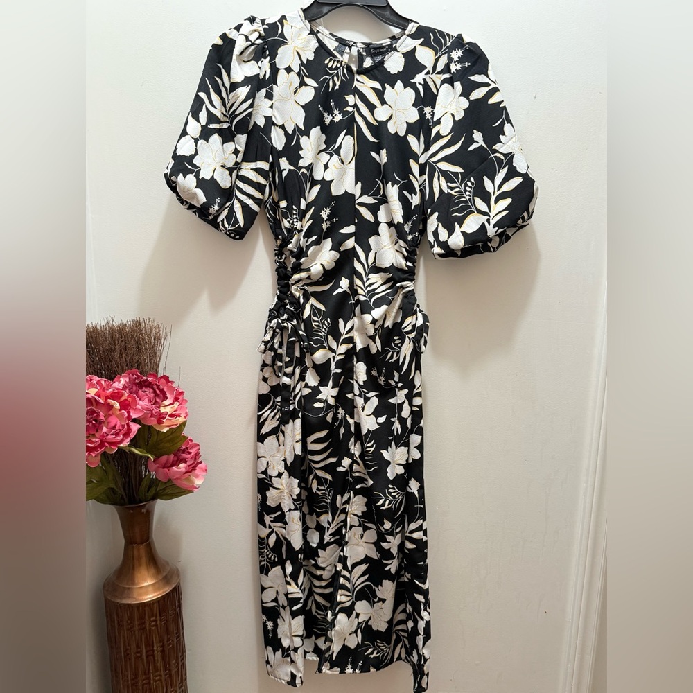 Style house Elegant Black and White Floral Dress Sz M
